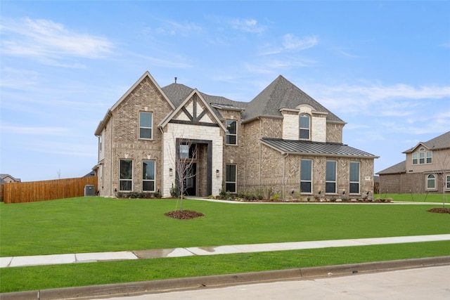 view of front of property with a front yard