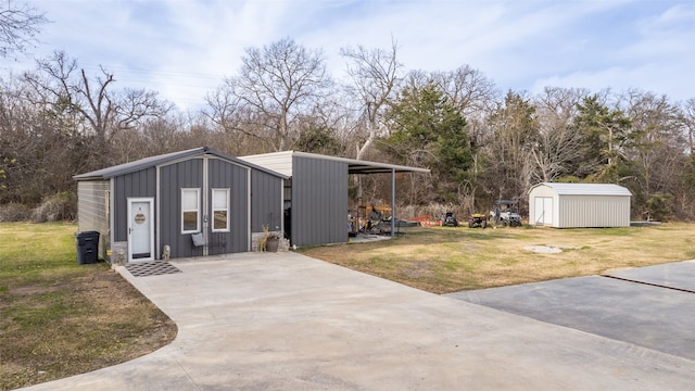 exterior space featuring a shed