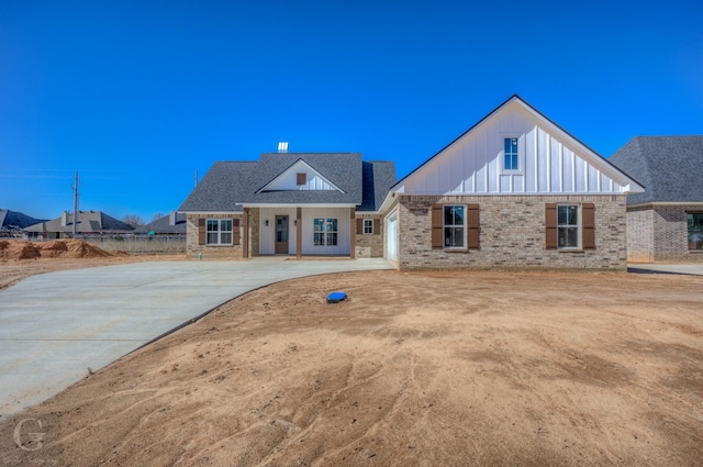 view of front of house