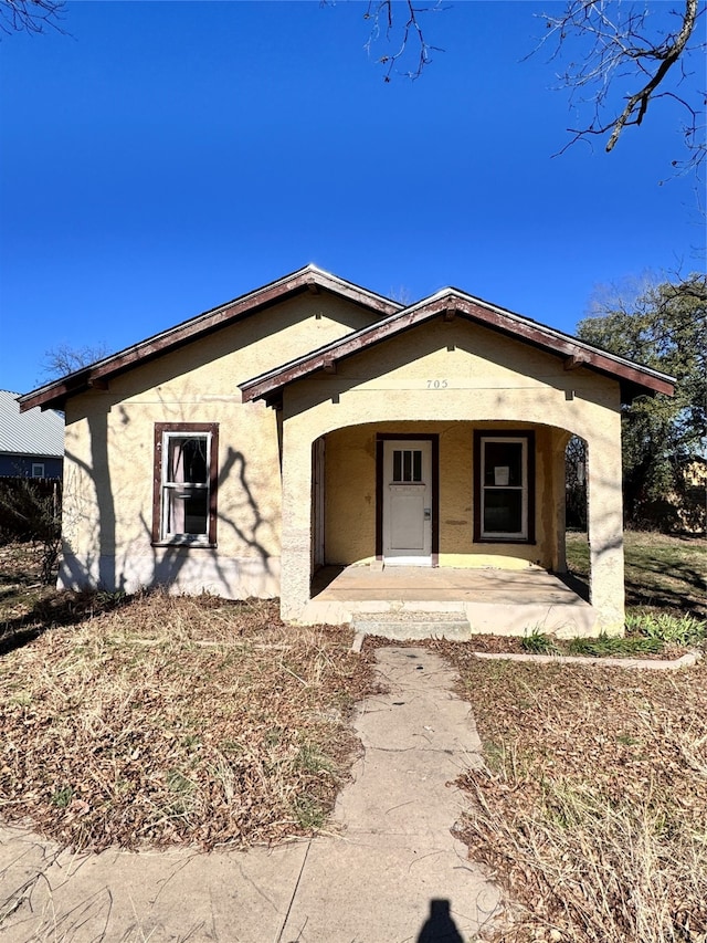 view of front facade featuring covered porch