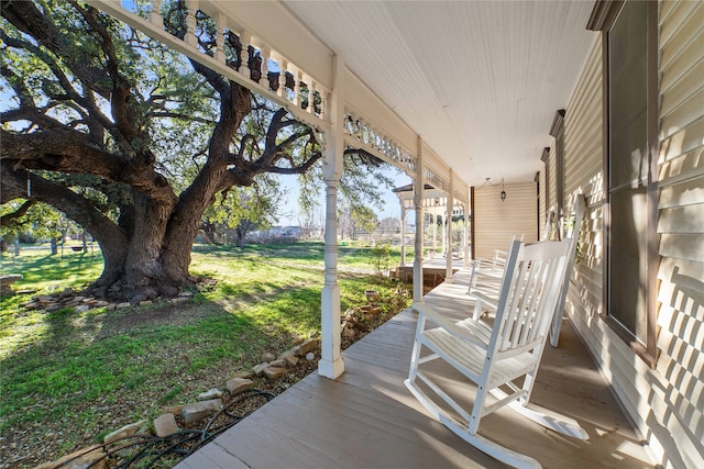 view of patio featuring covered porch