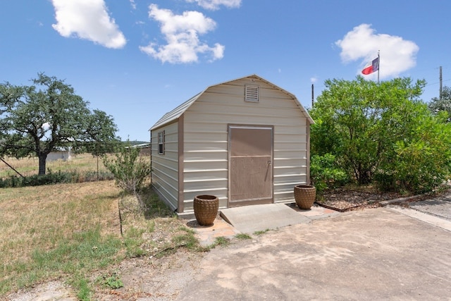 view of outdoor structure