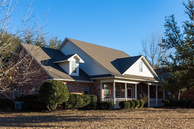 view of front of property featuring a porch