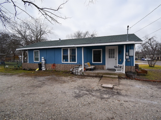 ranch-style house with a porch