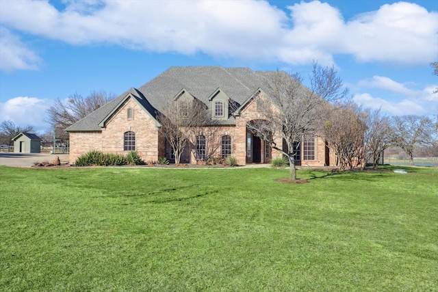 view of front of house featuring a front yard