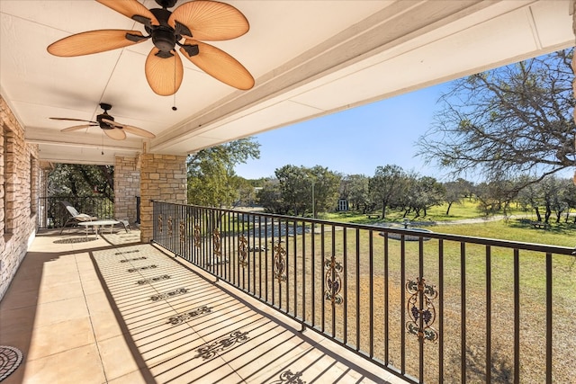 balcony with ceiling fan