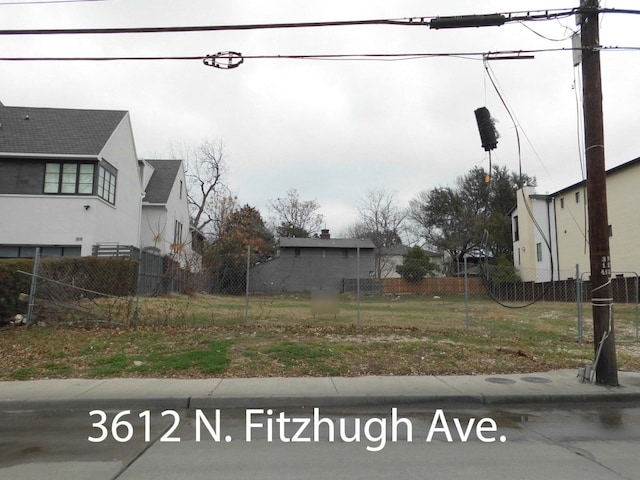 Listing photo 3 for 3610 N Fitzhugh Ave N, Dallas TX 75204