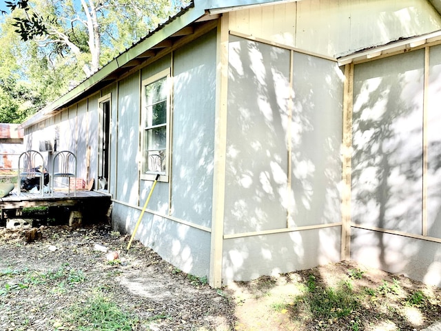 view of shed / structure with a yard