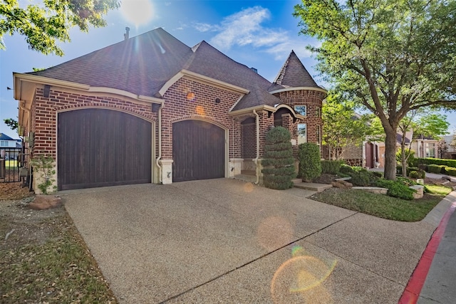 view of front facade with a garage