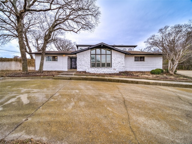 view of front of home featuring a patio area