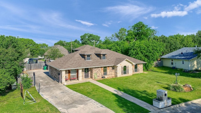 view of front of house with a front yard