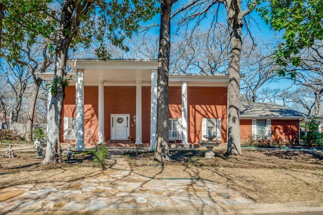 view of front of house with covered porch