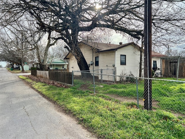 view of property exterior