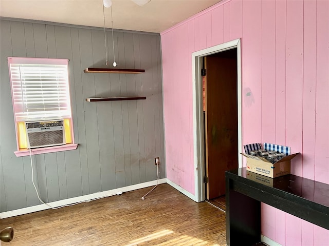 empty room with ceiling fan and dark hardwood / wood-style floors