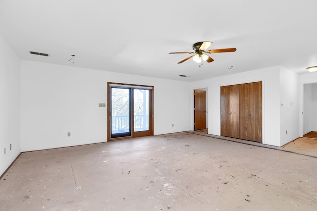 empty room with ceiling fan