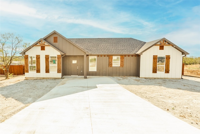 view of front of house