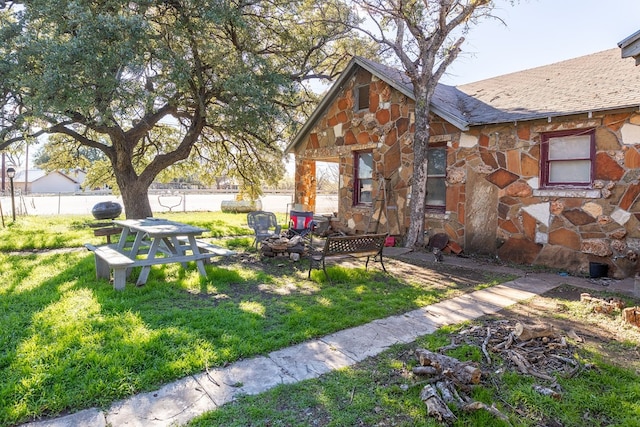 view of front of house with a front yard