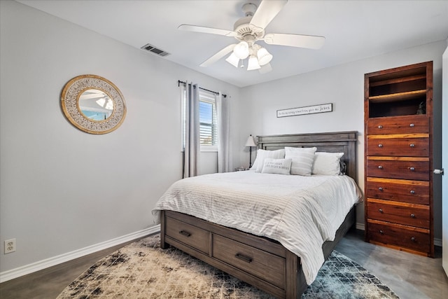 bedroom with ceiling fan