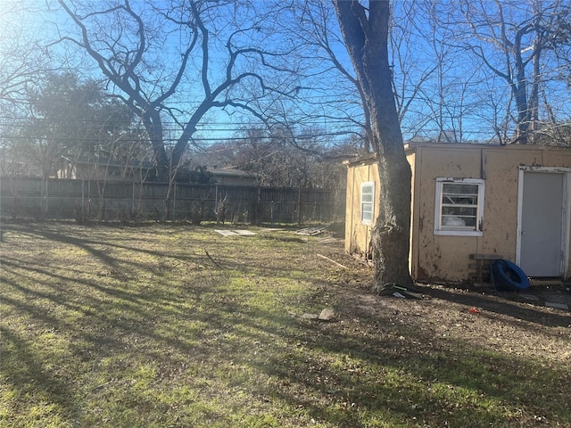 view of yard with a storage shed