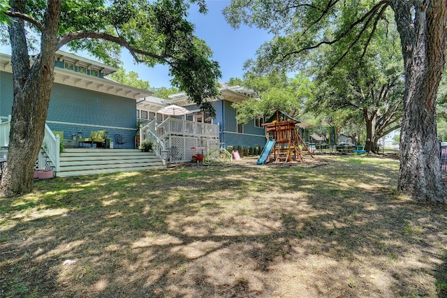 view of yard featuring a playground