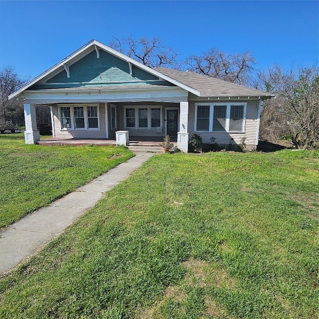 view of front of home with a front yard