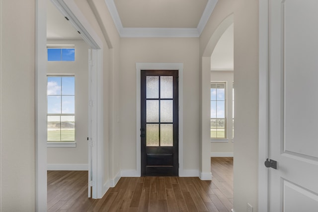 spare room with dark hardwood / wood-style floors and a notable chandelier