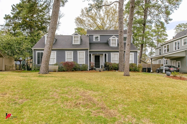 view of front facade with a front yard