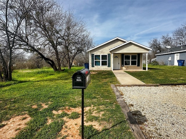 view of front of property with a front yard