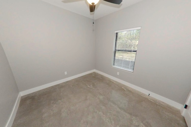 unfurnished room with carpet floors and ceiling fan