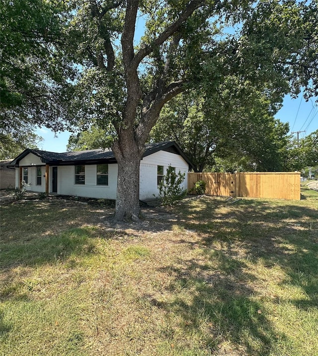 view of yard with fence