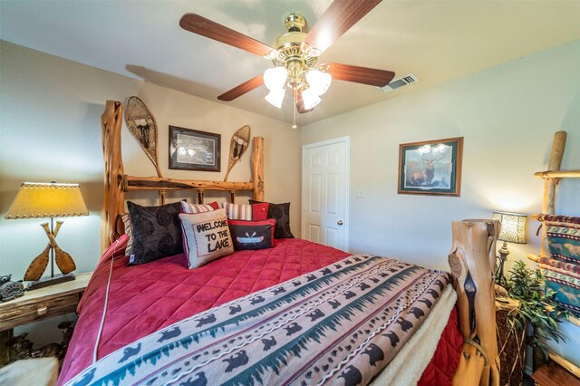 bedroom featuring ceiling fan