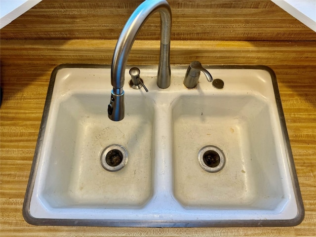 details featuring sink