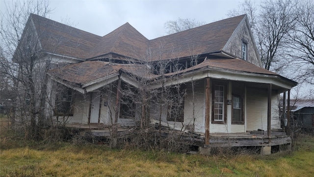 view of front of house featuring covered porch