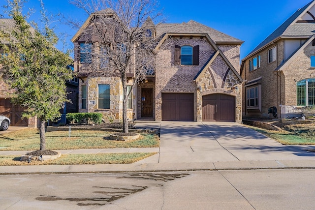 view of front facade with a garage