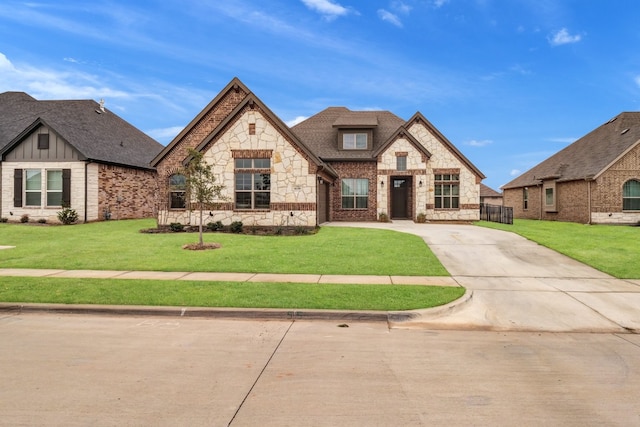 view of front of house with a front lawn