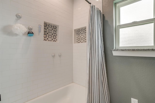 laundry area with sink, cabinets, and independent washer and dryer