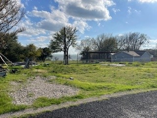 Listing photo 3 for 7312 County Road 965, Nevada TX 75173