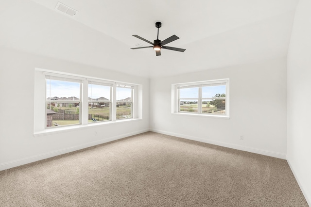 unfurnished room featuring carpet flooring and ceiling fan