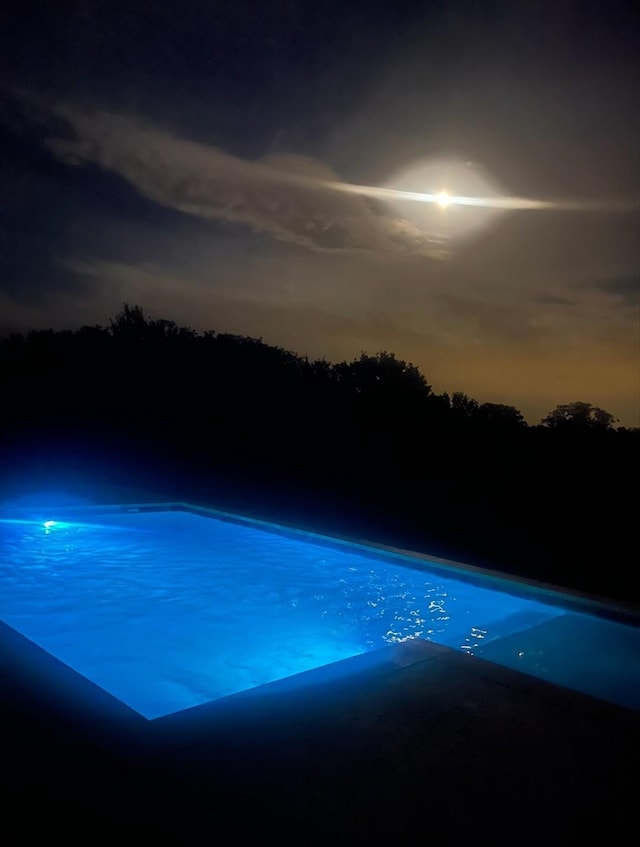 812 Mckenzie Rd, Tioga, TX 76271 - view of pool