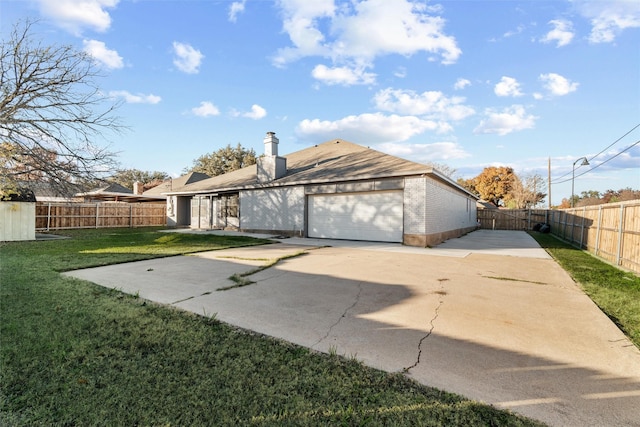 exterior space featuring a yard