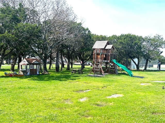 view of play area featuring a yard