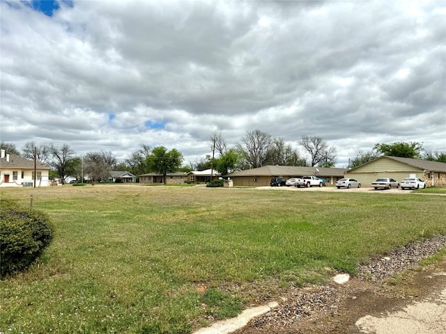 Listing photo 3 for 700 N 3rd St, Haskell TX 79521