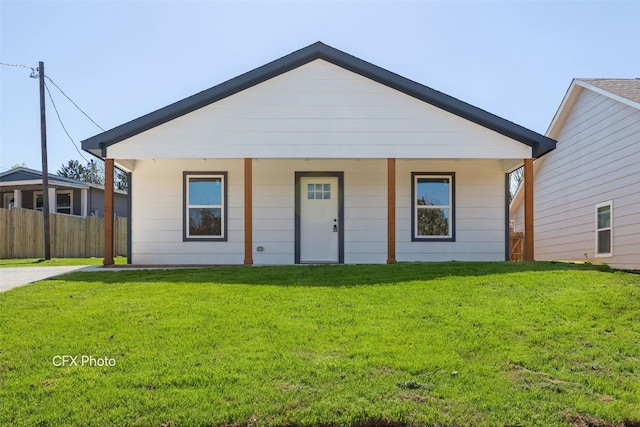 view of front of home with a front yard