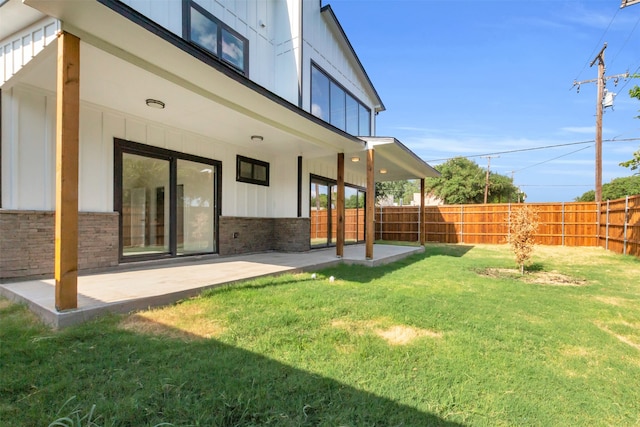 view of yard with a patio area