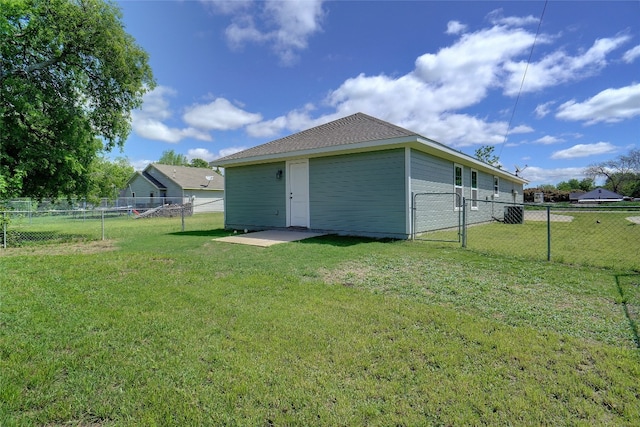 exterior space featuring a yard