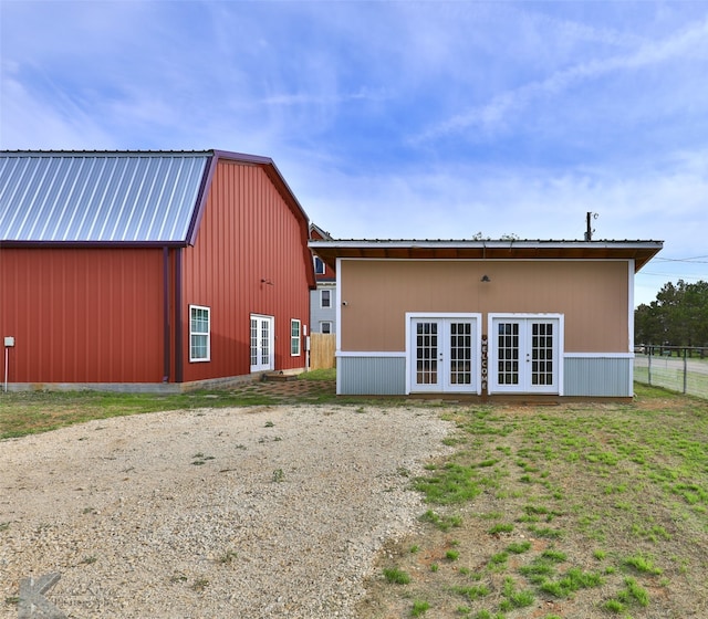 exterior space featuring an outdoor structure