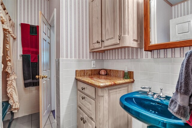 bathroom featuring crown molding and toilet