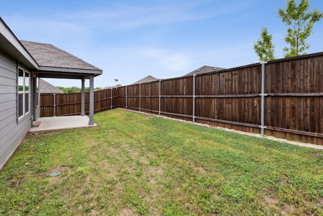 view of yard featuring a patio