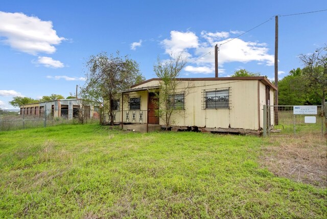 725 S Reno Rd S, Reno, TX 76082