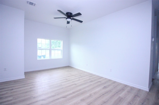 unfurnished room with light hardwood / wood-style floors and ceiling fan